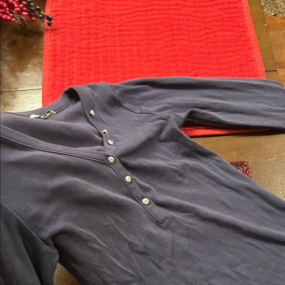 Guess Purple Button-Down Ribbed Top - Picture 2 of 2